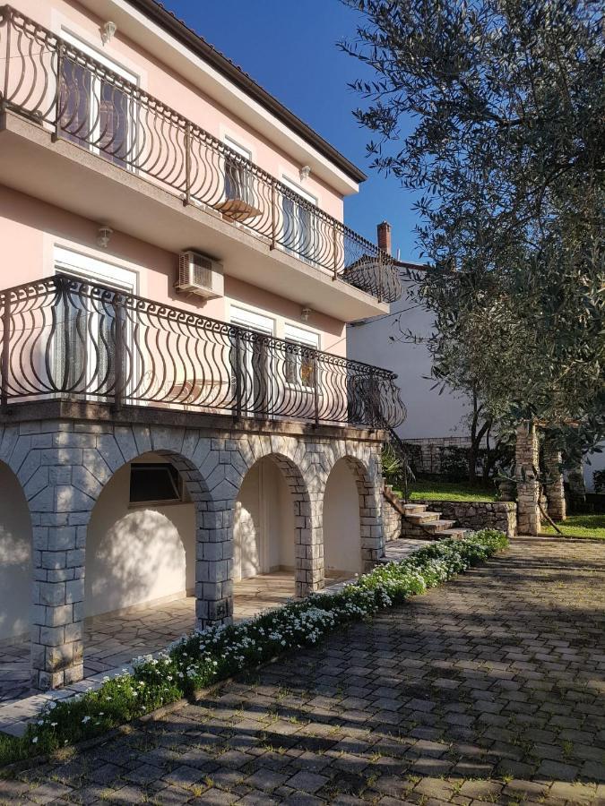 Apartment Mit Balkon Poreč