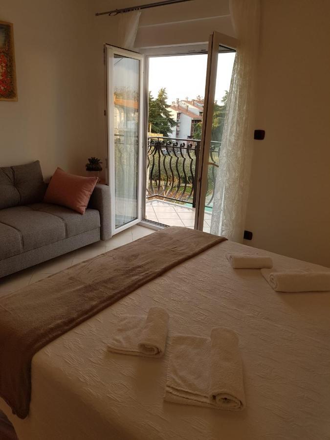 Mit Balkon