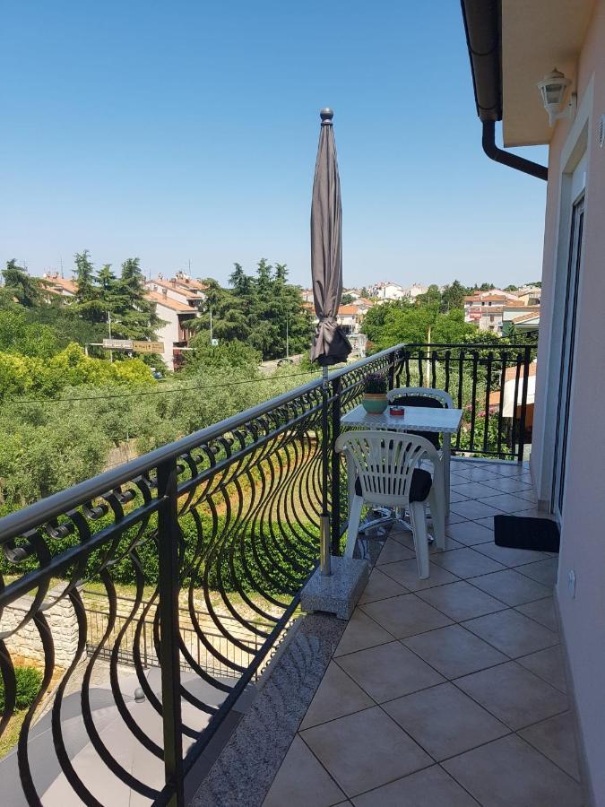 Apartment Mit Balkon *