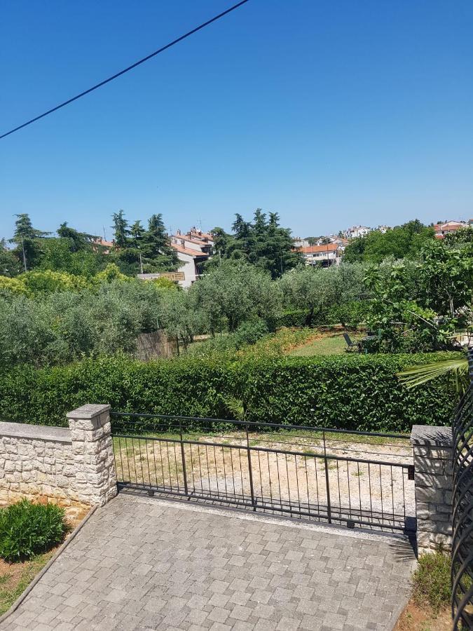 Apartment Mit Balkon